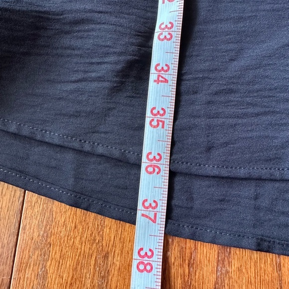 Cute and comfy black dress with ruffles neck size small - Picture 4 of 4